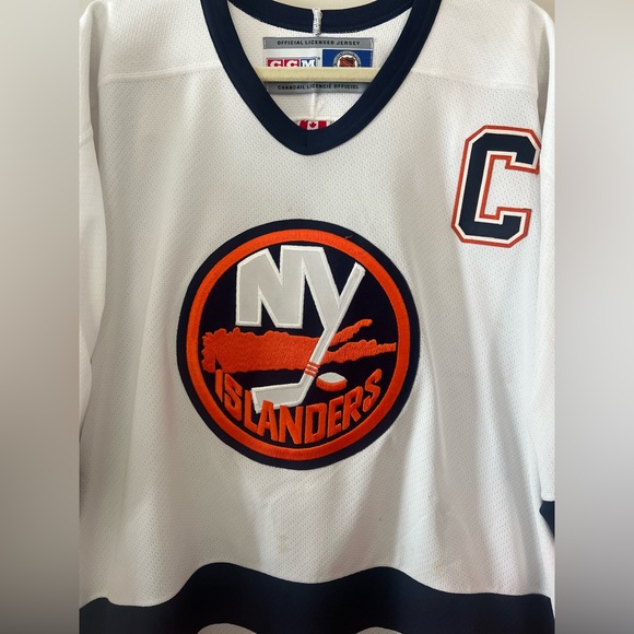 SIGNED NHL New York Islanders Michael Peca Hockey Jersey - Picture 4 of 4